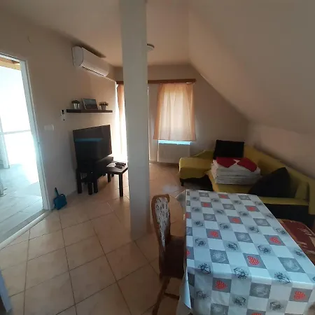 Apartmán Margareta - *